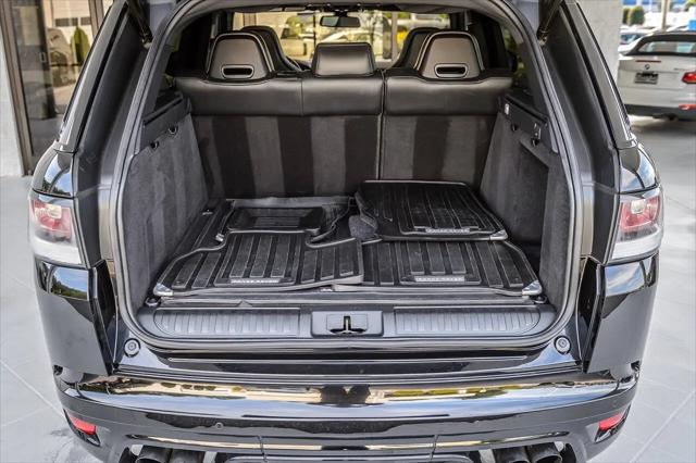 2016 Land Rover Range Rover Sport 5.0L V8 Supercharged SVR