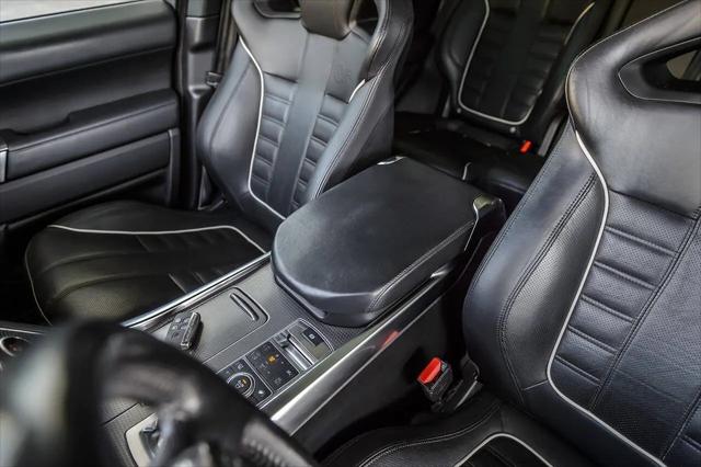 2016 Land Rover Range Rover Sport 5.0L V8 Supercharged SVR