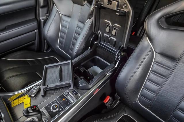 2016 Land Rover Range Rover Sport 5.0L V8 Supercharged SVR