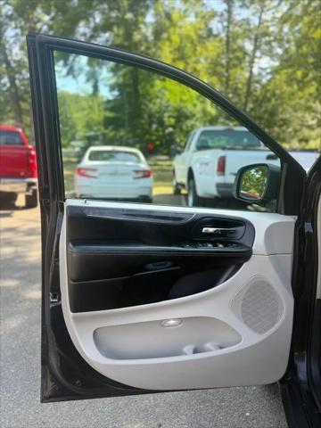 2014 Chrysler Town & Country Touring-L