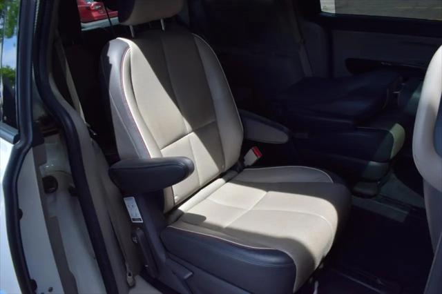 2015 Kia Sedona SX