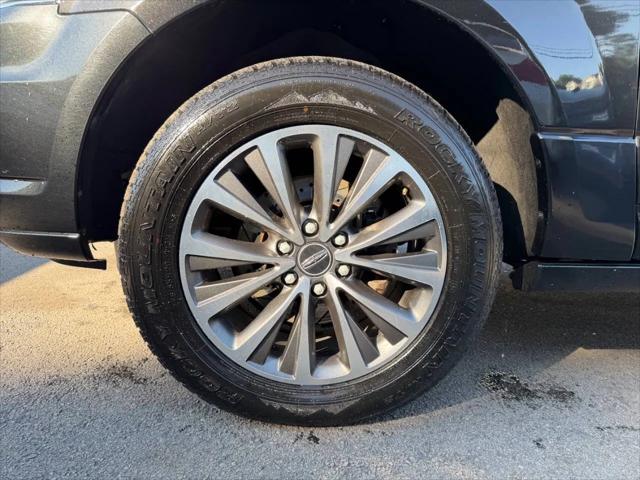 2015 Lincoln Navigator Standard