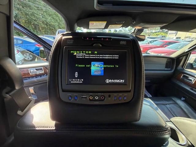 2015 Lincoln Navigator Standard