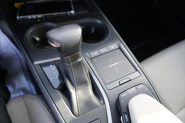 2019 Lexus UX 200 Luxury
