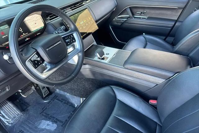 2025 Land Rover Range Rover P530 SE