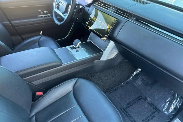 2025 Land Rover Range Rover P530 SE