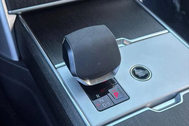 2025 Land Rover Range Rover P530 SE