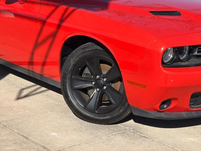 2016 Dodge Challenger SXT