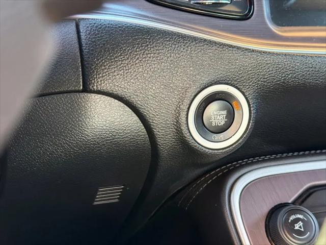 2016 Dodge Challenger SXT