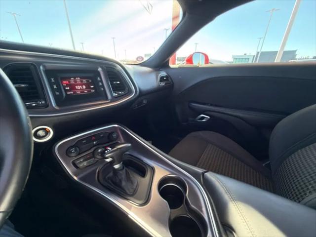 2016 Dodge Challenger SXT