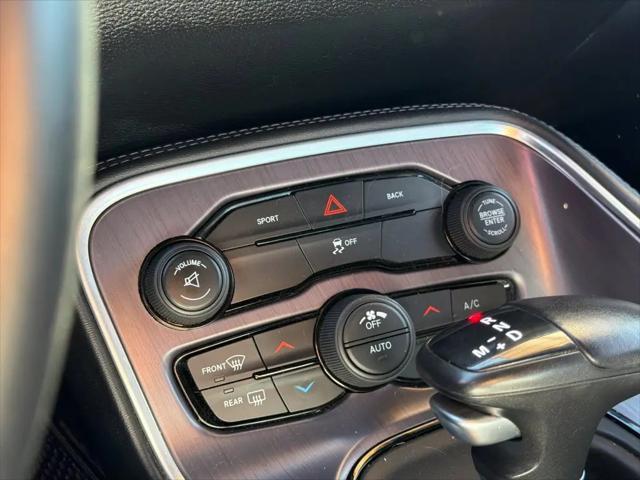 2016 Dodge Challenger SXT