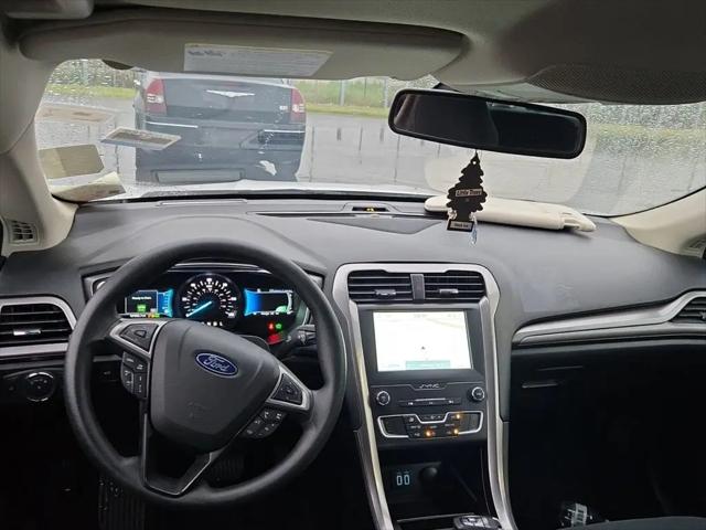 2020 Ford Fusion Hybrid SE