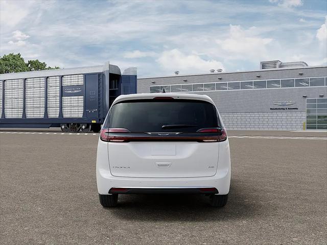 2027 Chrysler Pacifica Select AWD