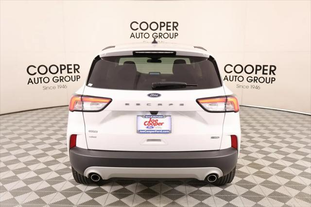 2022 Ford Escape SE Hybrid