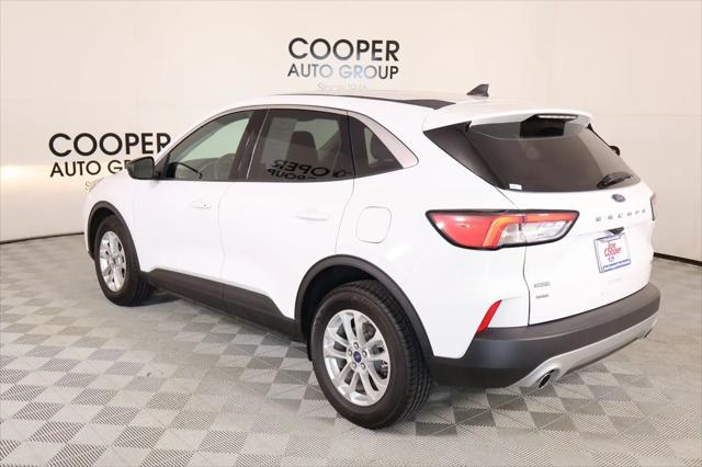 2022 Ford Escape SE Hybrid