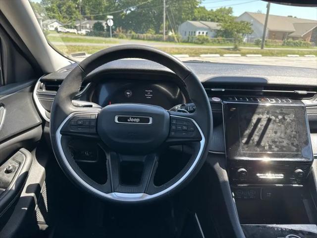 2023 Jeep Grand Cherokee L Laredo 4x2