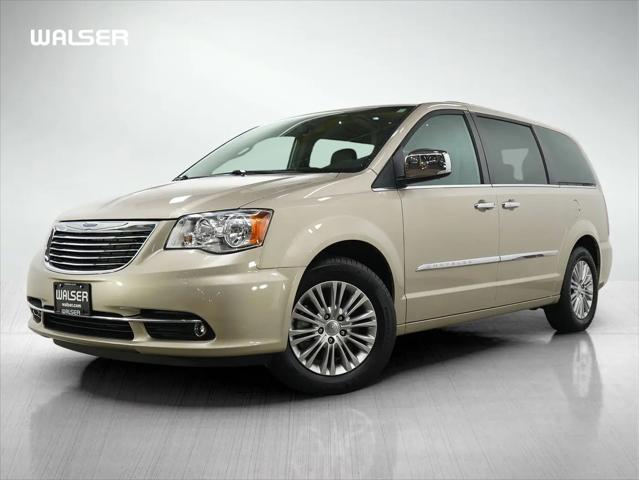 2015 Chrysler Town & Country Touring-L for sale in Burnsville, MN