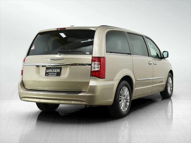 2015 Chrysler Town & Country Touring-L