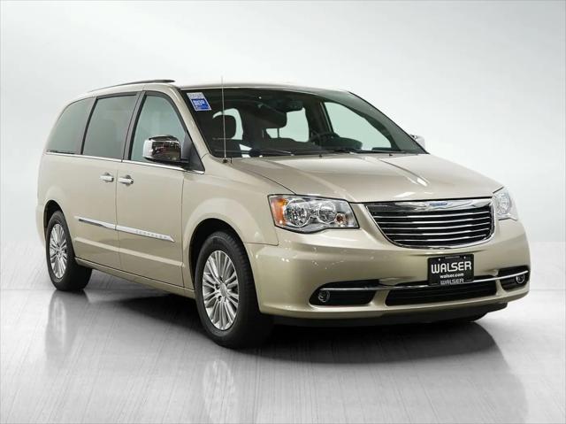 2015 Chrysler Town & Country Touring-L