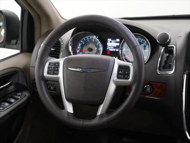 2015 Chrysler Town & Country Touring-L