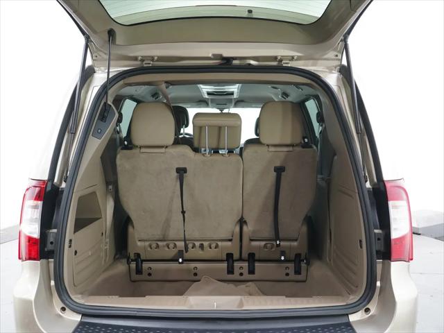2015 Chrysler Town & Country Touring-L