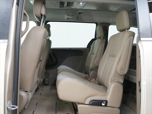 2015 Chrysler Town & Country Touring-L