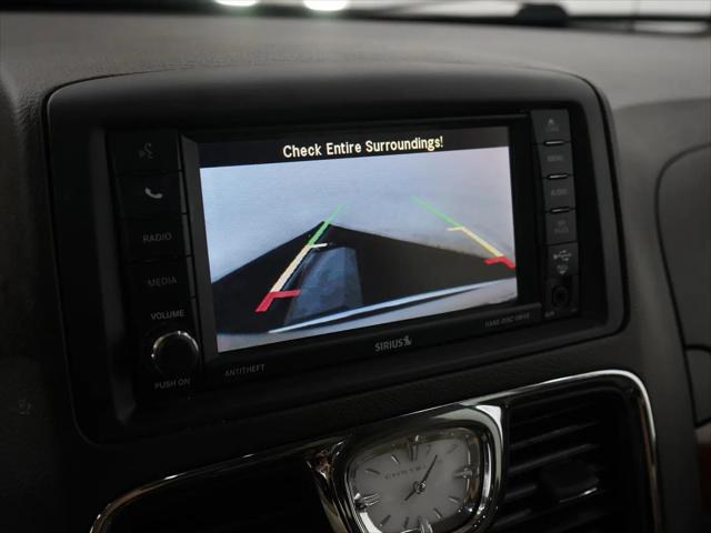 2015 Chrysler Town & Country Touring-L