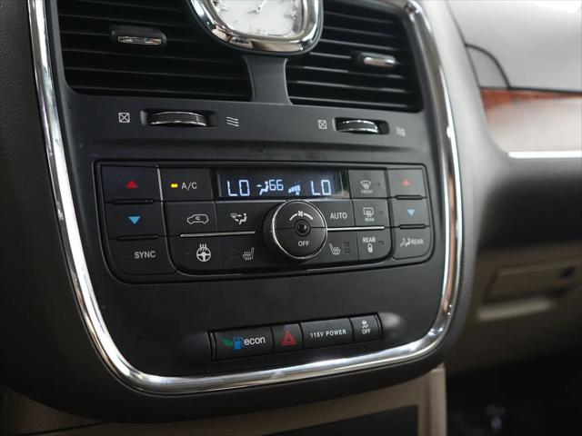 2015 Chrysler Town & Country Touring-L