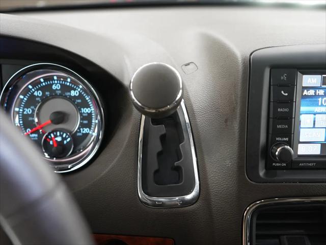 2015 Chrysler Town & Country Touring-L