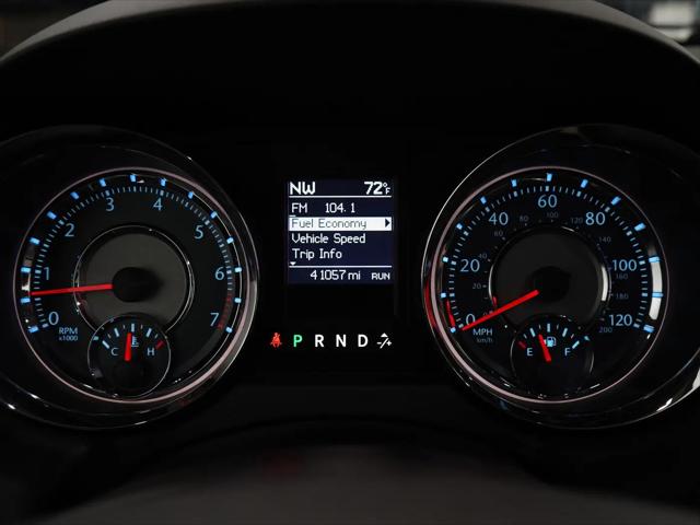 2015 Chrysler Town & Country Touring-L