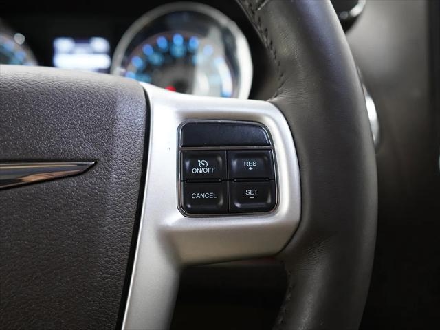 2015 Chrysler Town & Country Touring-L