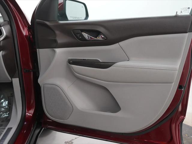 2017 GMC Acadia SLT-1