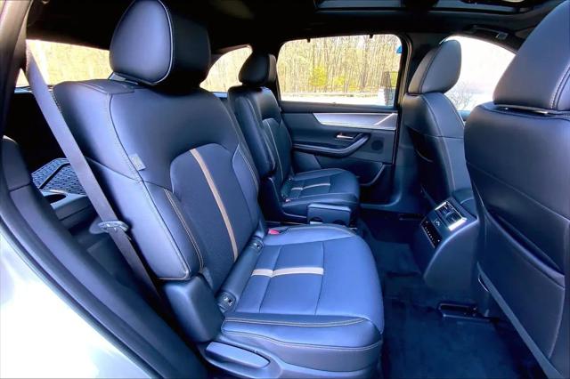 2025 Mazda X-90 Premium Plus Package