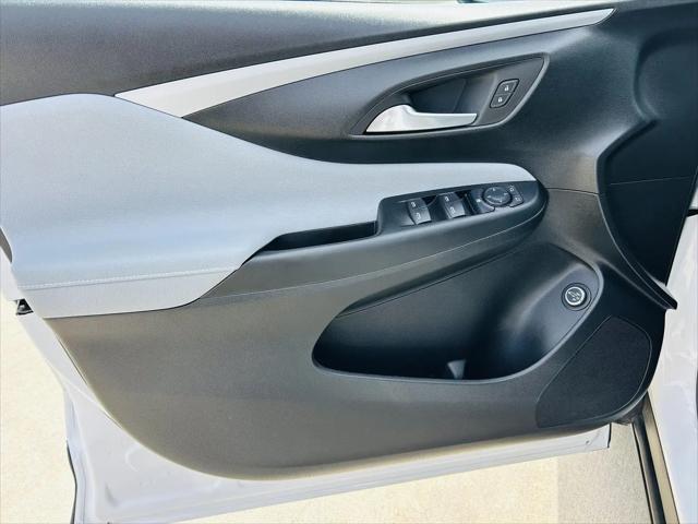 2025 Buick NV Preferred FWD