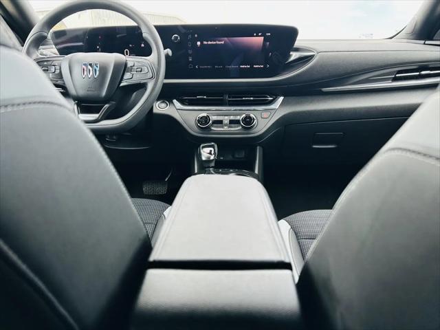 2025 Buick NV Preferred FWD