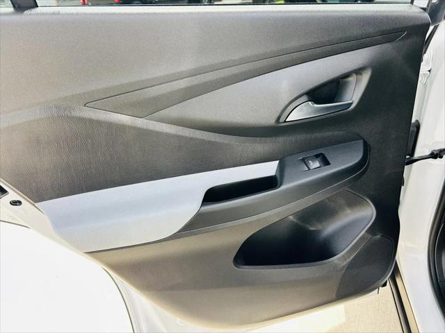 2025 Buick NV Preferred FWD