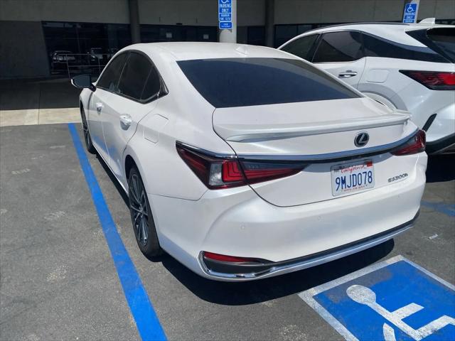 2024 Lexus ES 300h ES 300h