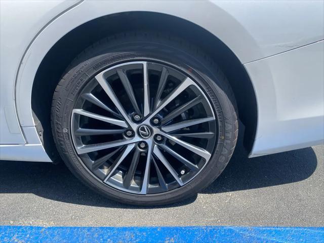 2024 Lexus ES 300h ES 300h