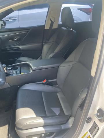 2024 Lexus ES 300h ES 300h