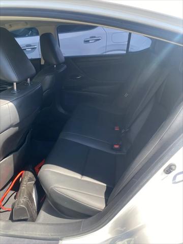 2024 Lexus ES 300h ES 300h