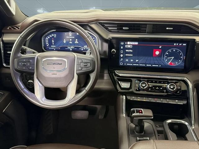 2023 GMC Sierra 1500 4WD Crew Cab Short Box Denali