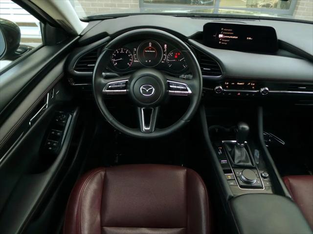 2022 Mazda Mazda3 Carbon Edition