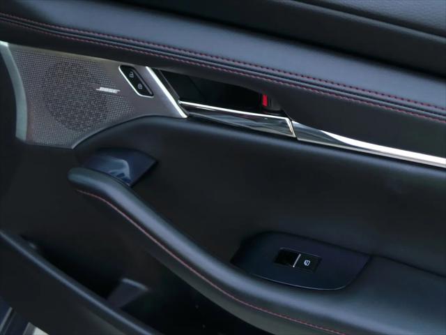 2022 Mazda Mazda3 Carbon Edition