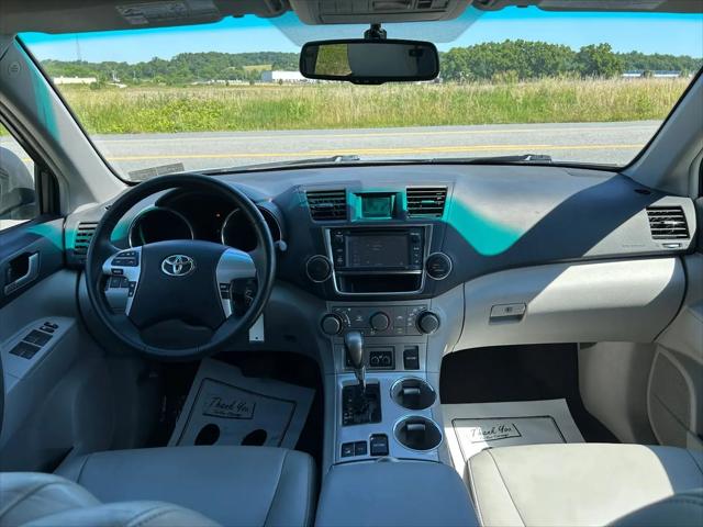 2013 Toyota Highlander SE V6