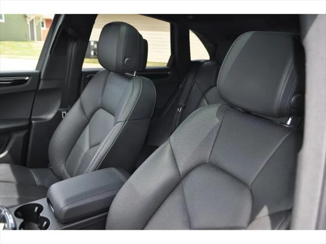 2023 Porsche Macan Macan