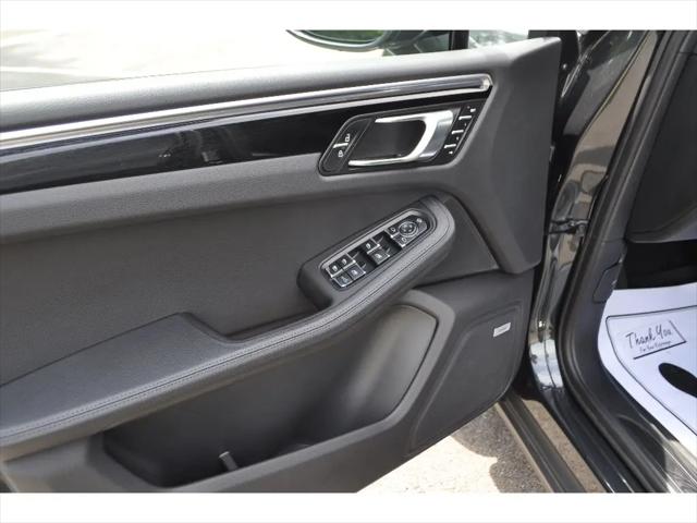 2023 Porsche Macan Macan