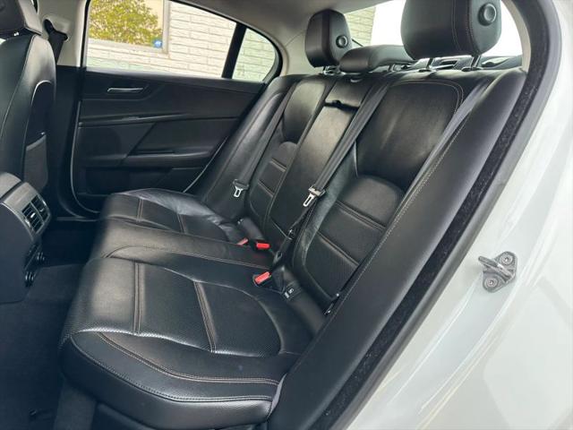 2018 Jaguar XE 25t Prestige