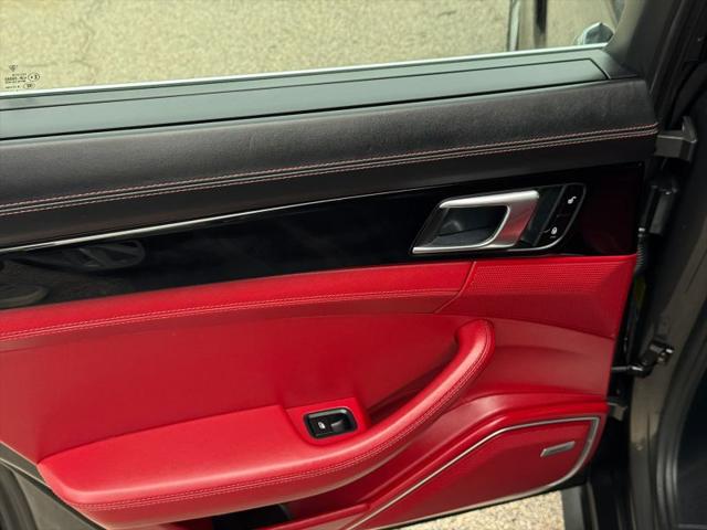 2018 Porsche Panamera 4S