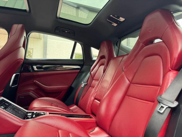 2018 Porsche Panamera 4S