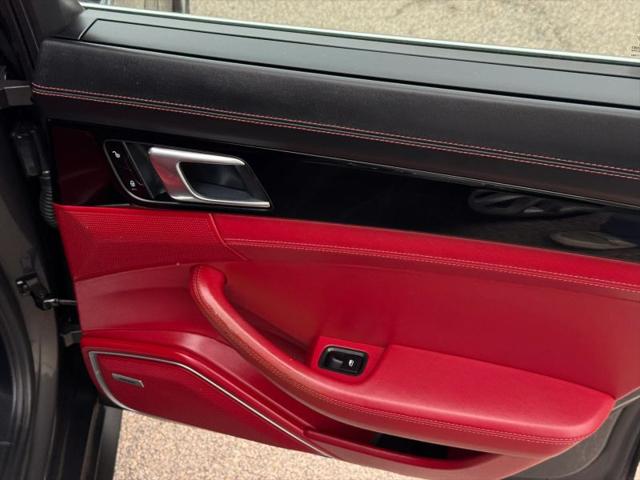 2018 Porsche Panamera 4S